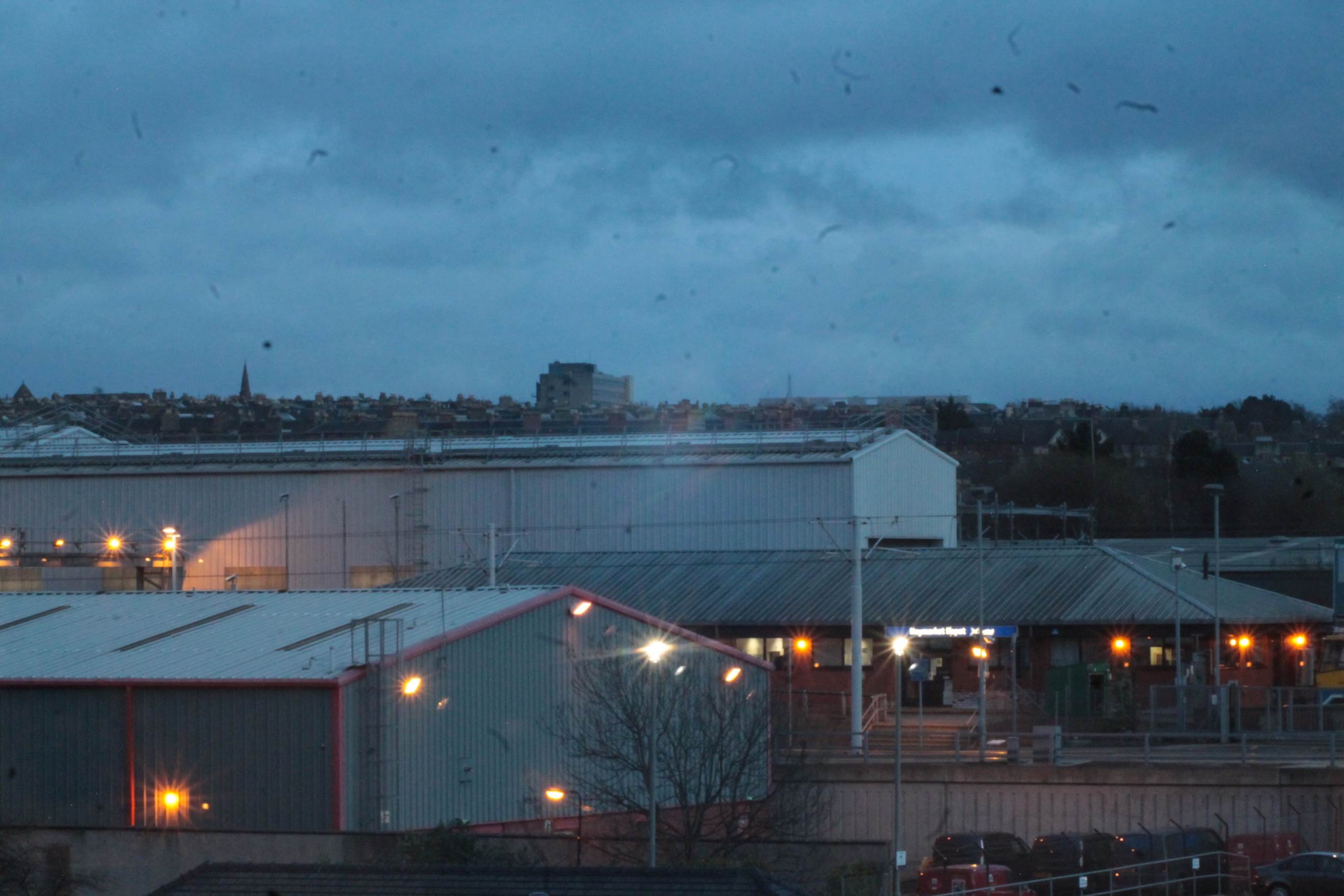 A picture containing train, sky, outdoor, track

Description automatically generated